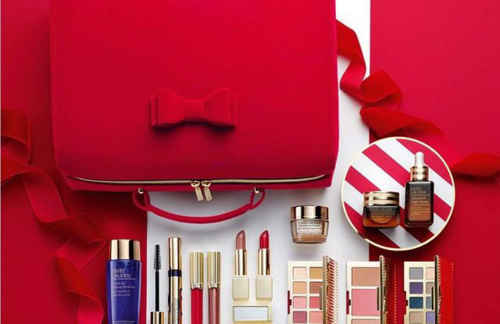 Buy Estee Lauder Make Up Gift Set at low price